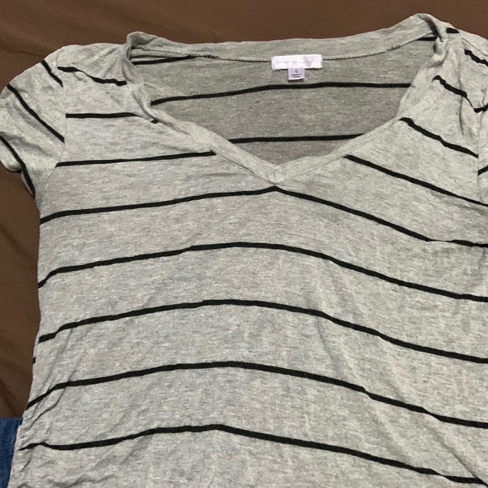 Greg and black short sleeve